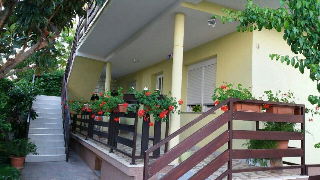 Apartment Perunika Zadar Exterior photo